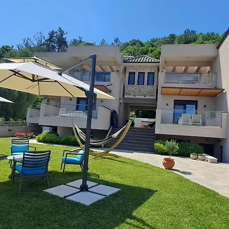 Bella Vista Luxury Апартамент *